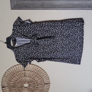 L Black and White Blouse